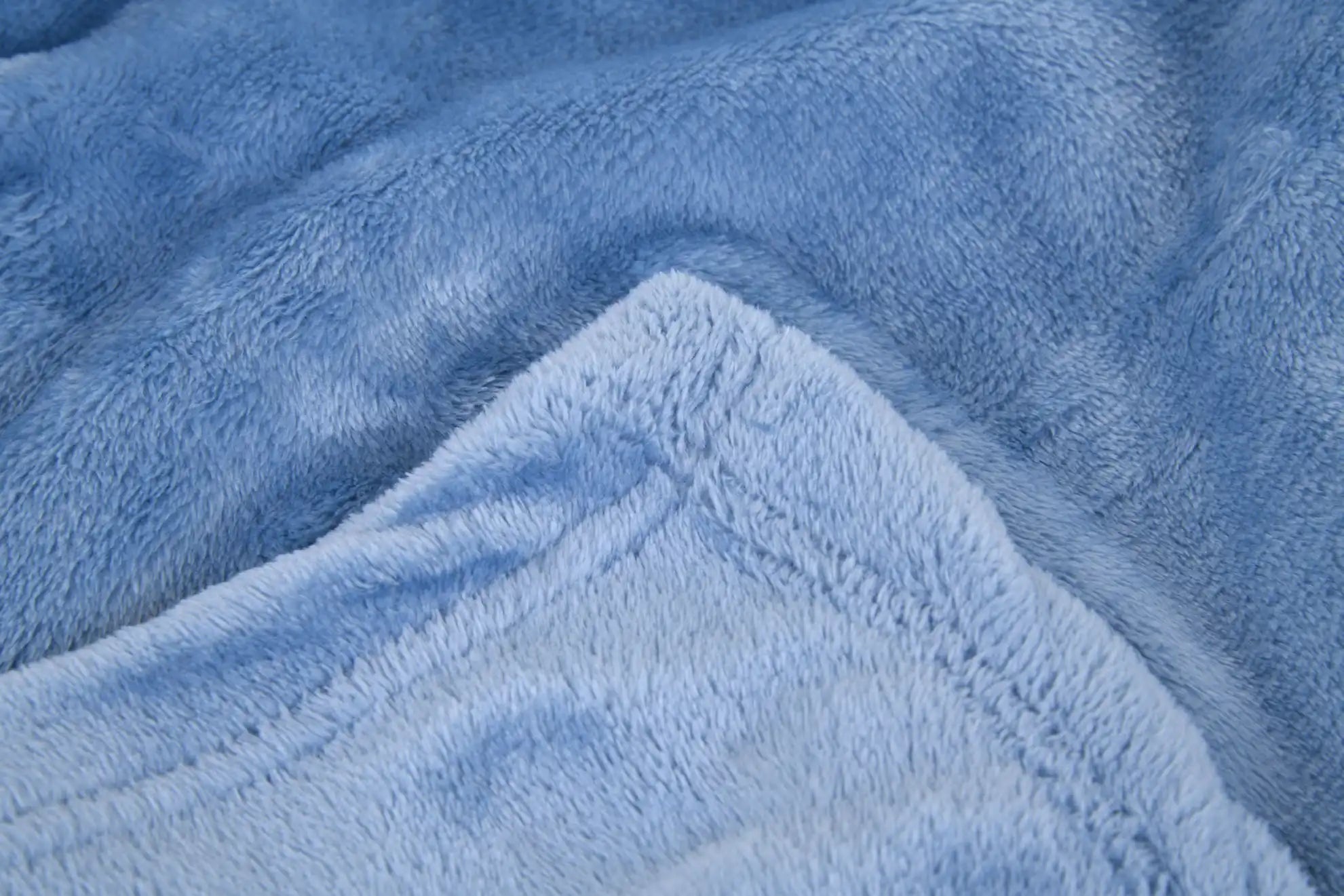 Microfiber Blanket (220 cm x 240 cm)