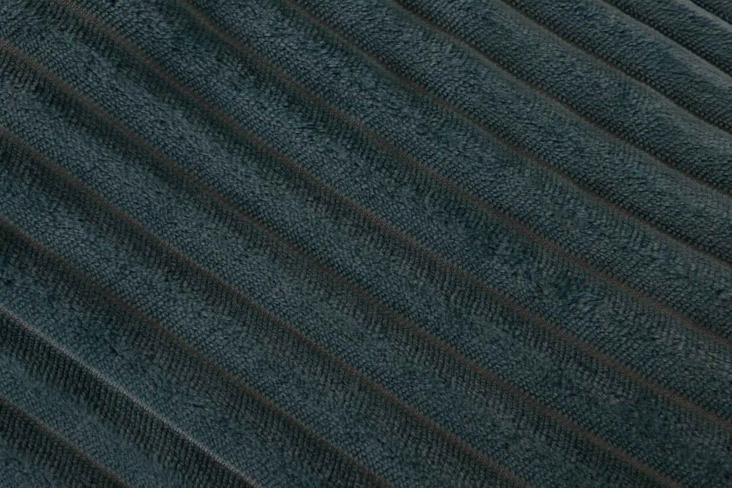 Striped Double Side Fleece/Sherpa Blanket (220 x 240)