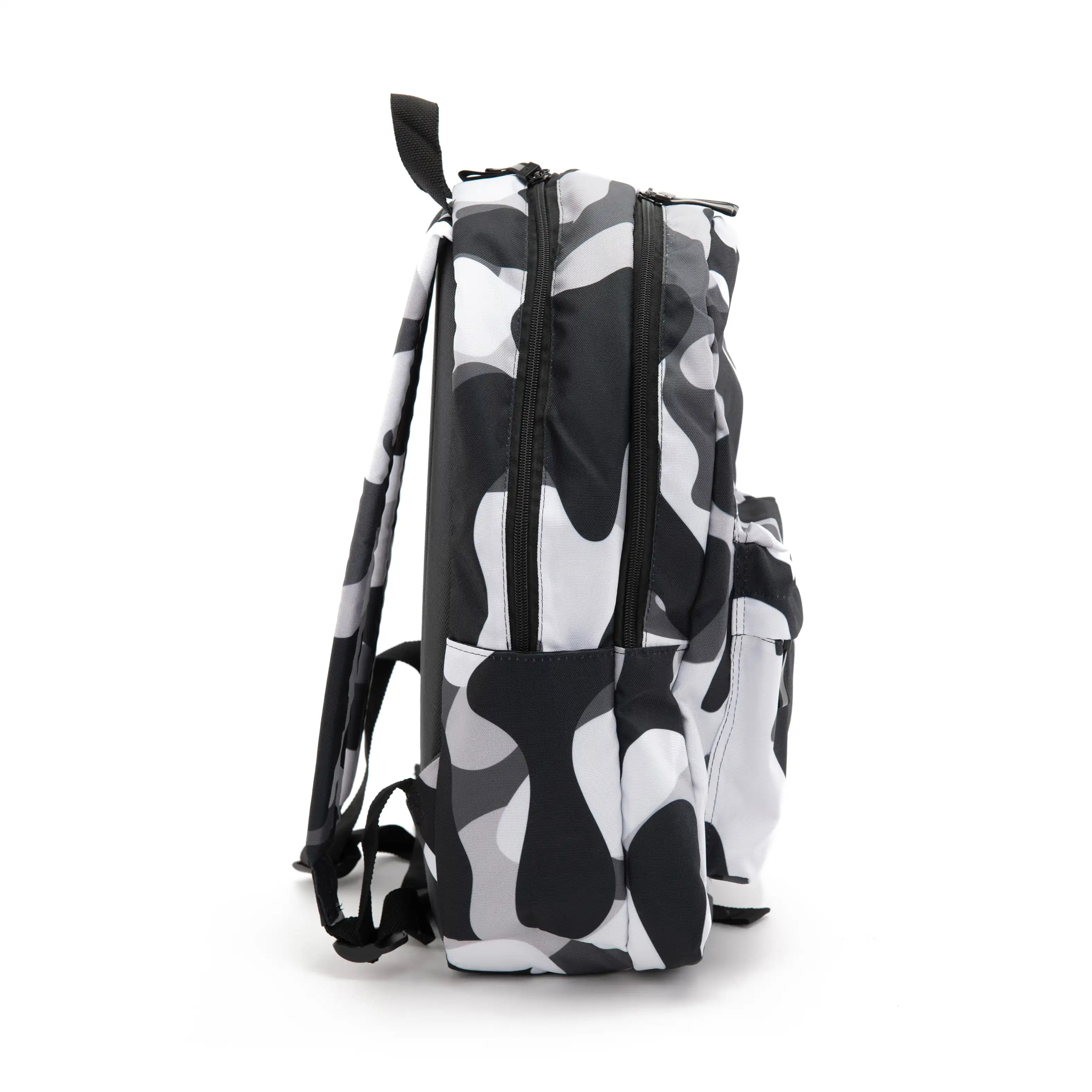 شنطة Camo Daypack  24 لترًا (تتضمن جيب الكمبيوتر المحمول وحقيبة الأقلام)